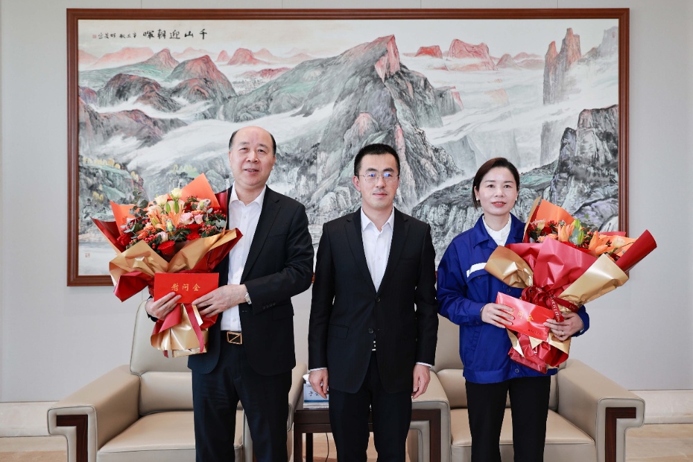 于會(huì)游五一慰問(wèn)-網(wǎng)站新聞