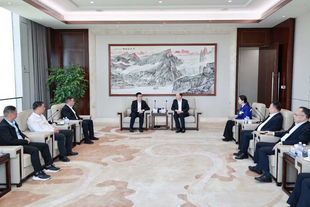 于會(huì)游五一慰問(wèn)-網(wǎng)站新聞2