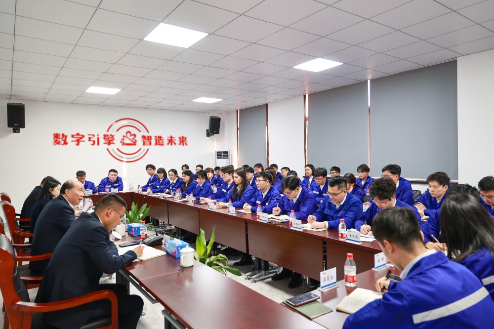 大學生座談會-網(wǎng)站新聞5