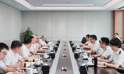 嘉興海關(guān)黨委書記、關(guān)長呂期蒞臨桐昆調(diào)研