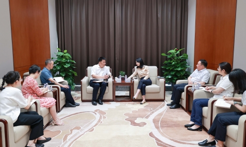 桐鄉(xiāng)市委常委、市紀(jì)委書記、市監(jiān)委主任趙亞鋒蒞臨桐昆調(diào)研