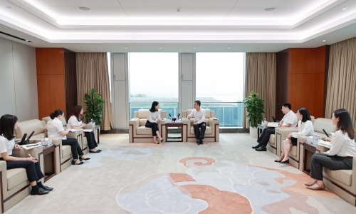 浙商銀行嘉興分行行長尹哲一行蒞臨桐昆調(diào)研