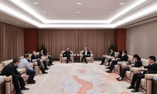 中國農(nóng)業(yè)銀行浙江省分行黨委委員、副行長屠煜林蒞臨桐昆調研